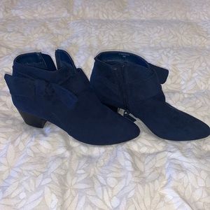 Blue suede shoes
